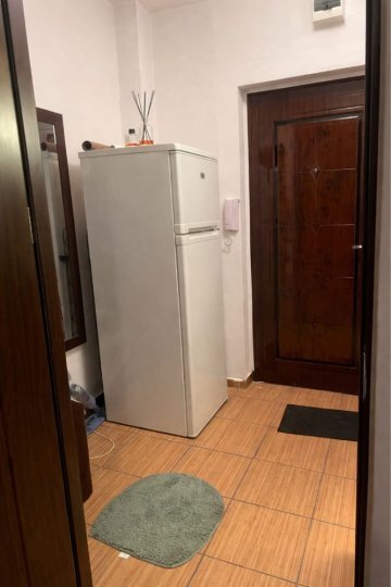 Eroii Revolutiei, piata Progresu, garsoniera confort 1