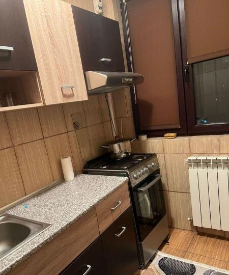 Eroii Revolutiei, piata Progresu, garsoniera confort 1